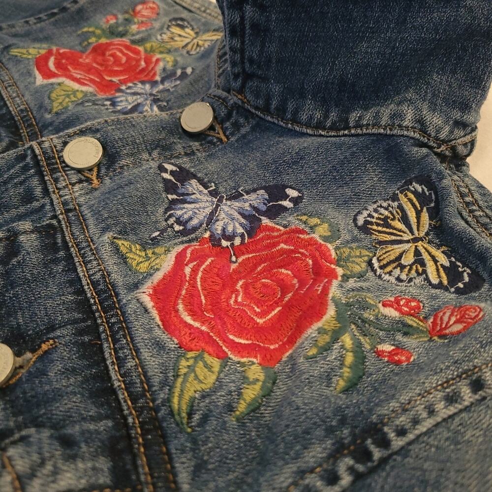Blank NYC Floral Rose Butterfly Embroidered Distressed Denim Jean Jacket✨️XS - Picture 6 of 16